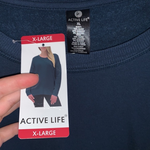 Navy Crewneck - Picture 3 of 5